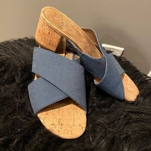 A2 by Aerosoles size 9